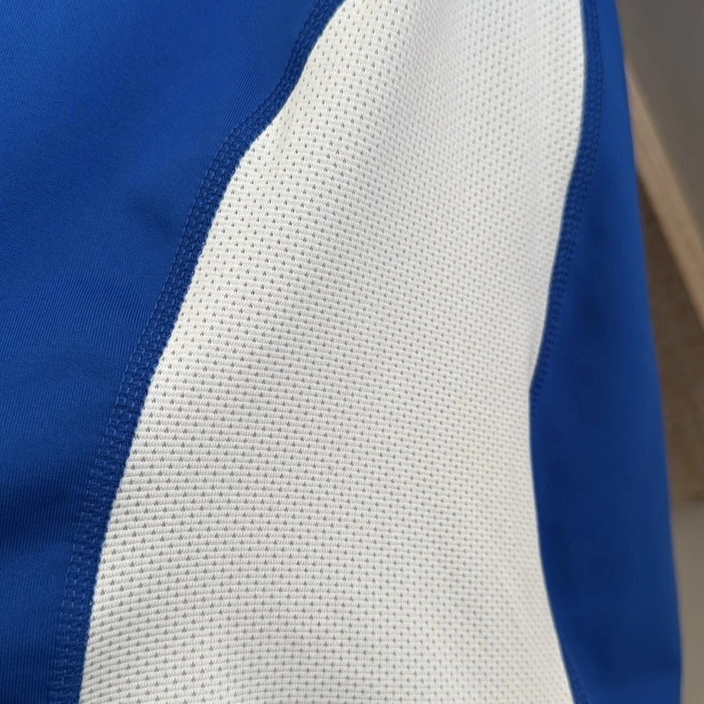 119. Nike Women's Blue and White Long Sleeve Top Size M pre owned